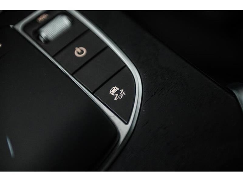 mercedes-benz GLC300 2022 - 3