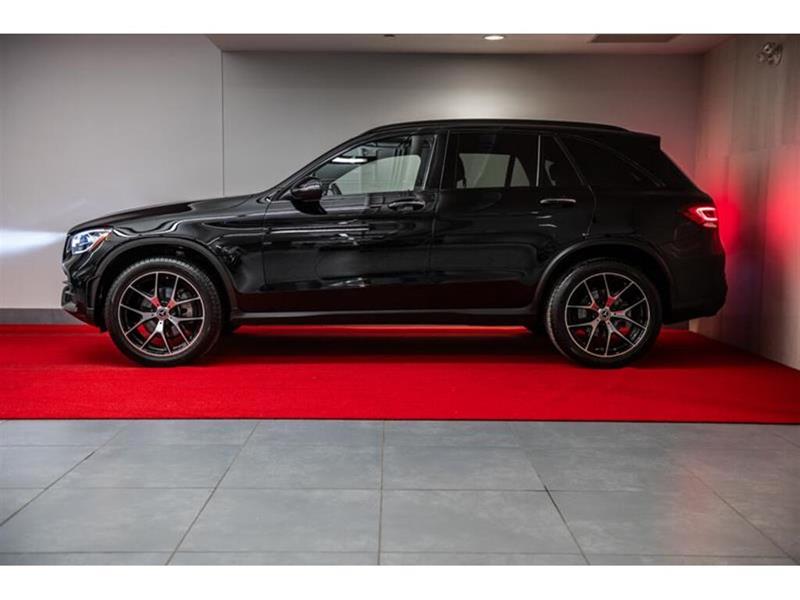 mercedes-benz GLC300 2022 - 7