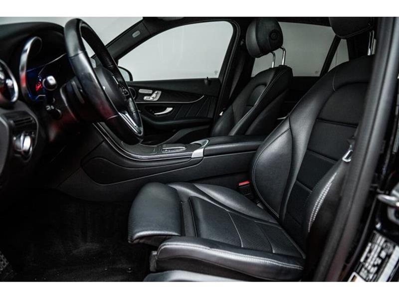 mercedes-benz GLC300 2022 - 12