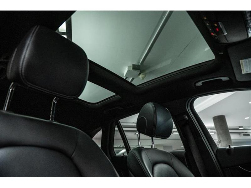 mercedes-benz GLC300 2022 - 19