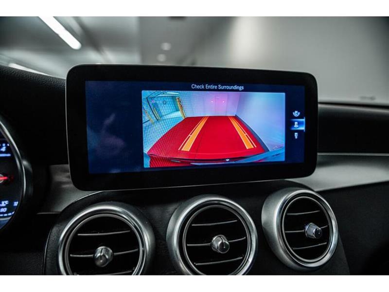 mercedes-benz GLC300 2022 - 21
