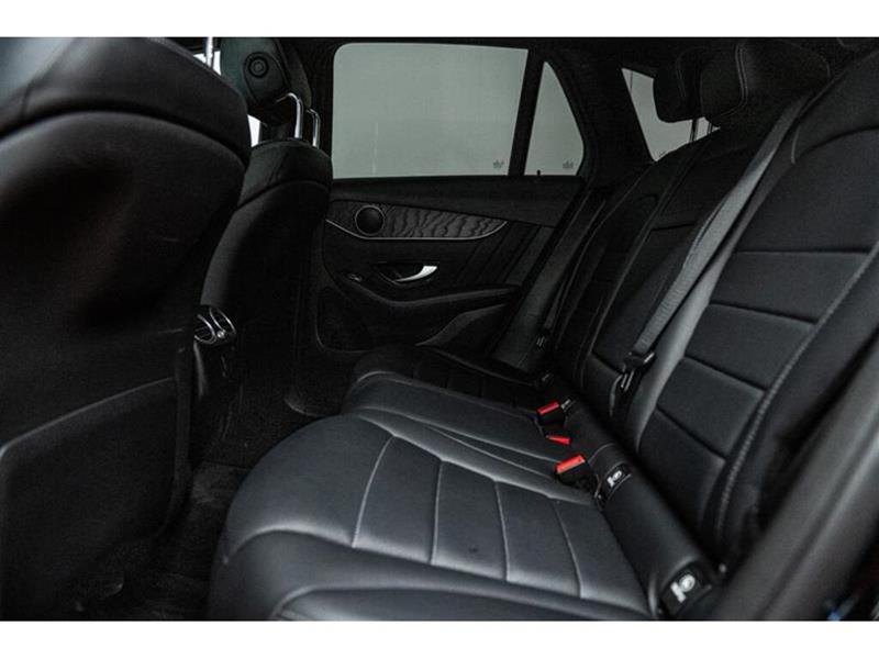 mercedes-benz GLC300 2022 - 22