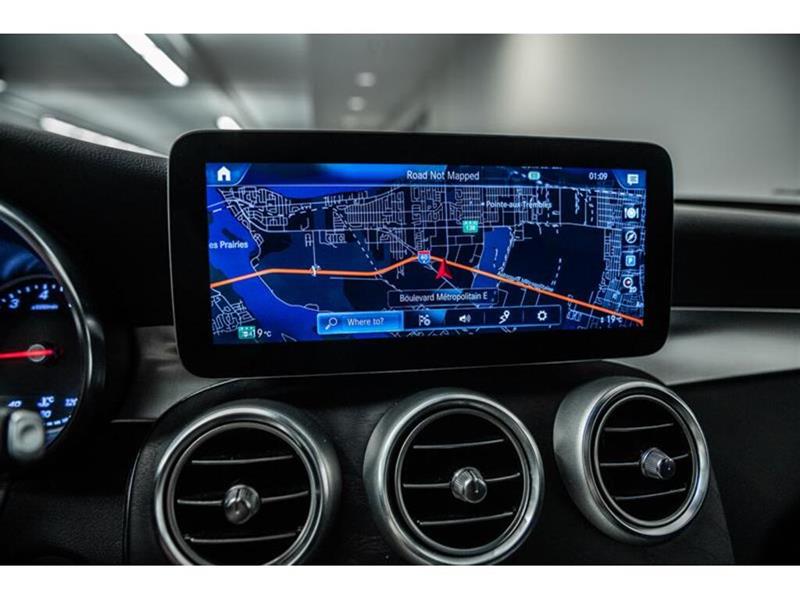 mercedes-benz GLC300 2022 - 26