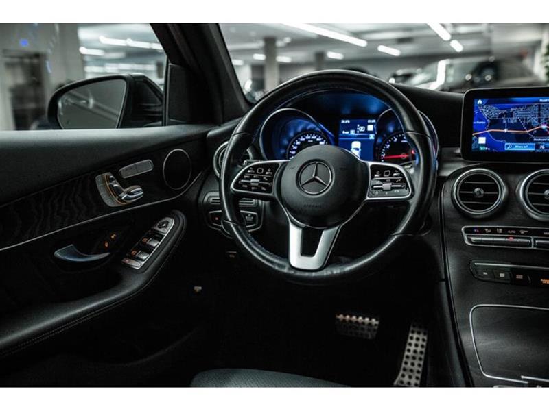 mercedes-benz GLC300 2022 - 28