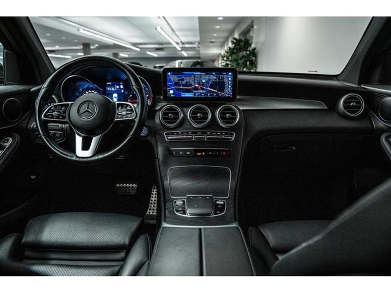 mercedes-benz GLC300 2022 - 29