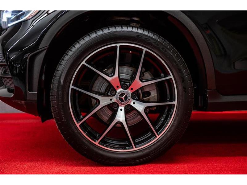 mercedes-benz GLC300 2022 - 30