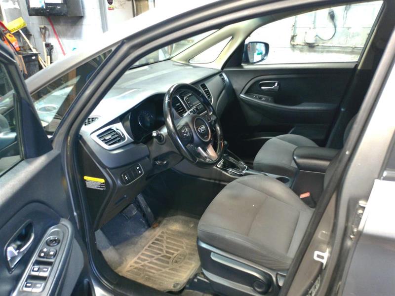 kia Rondo 2016 - 9