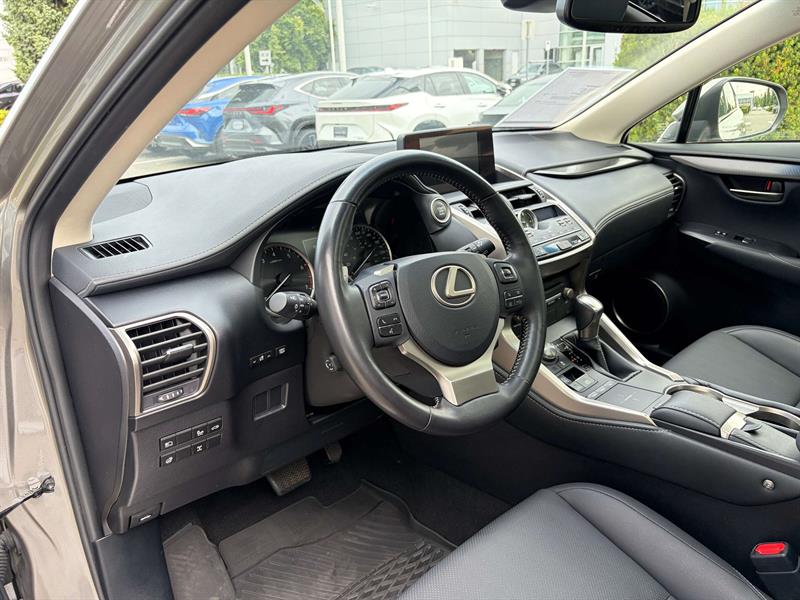 lexus NX 2018 - 19