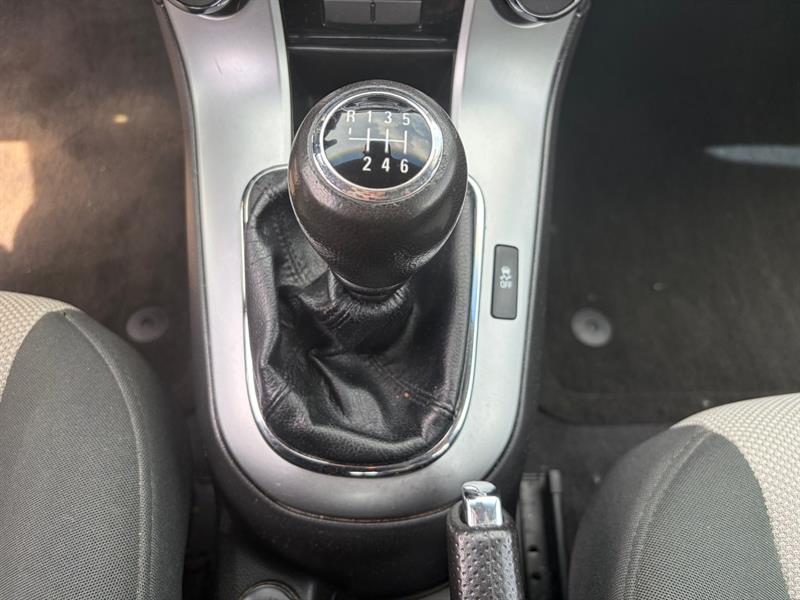 chevrolet Cruze 2011 - 12