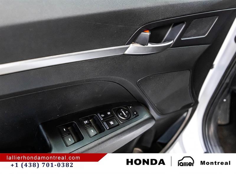 2020 Hyundai Elantra - Image 11