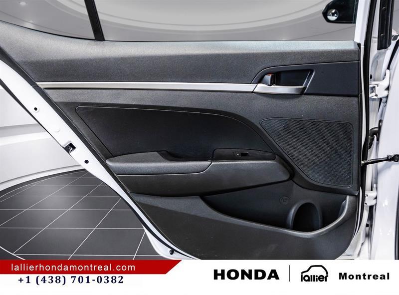 2020 Hyundai Elantra - Image 12
