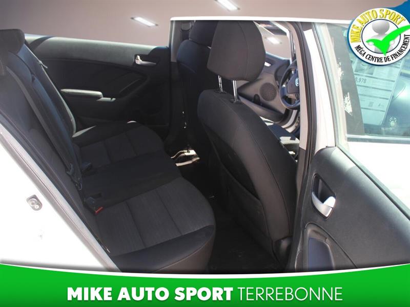 kia Forte 2017 - 12