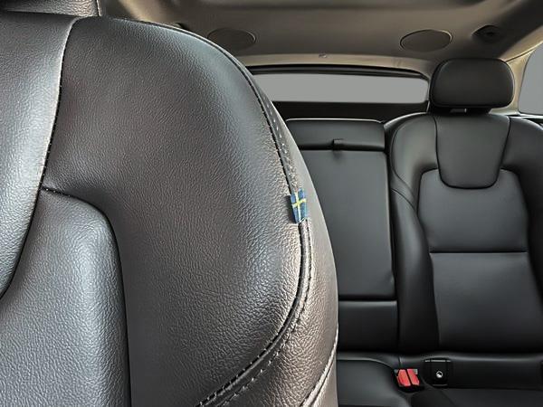 volvo XC60 2022 - 13