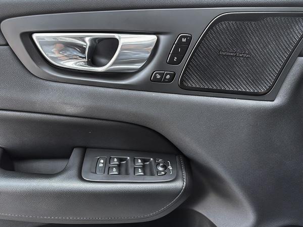 volvo XC60 2022 - 17