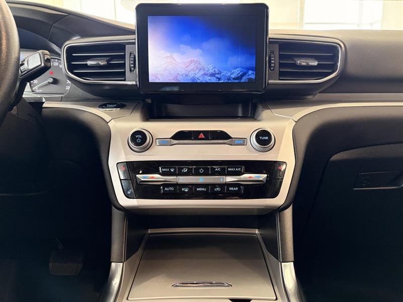 ford Explorer 2022 - 14