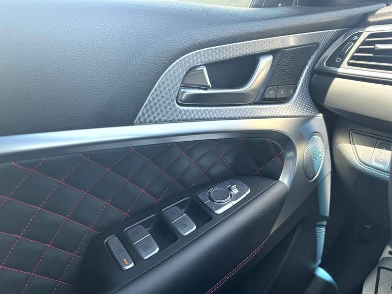genesis G70 2022 - 27