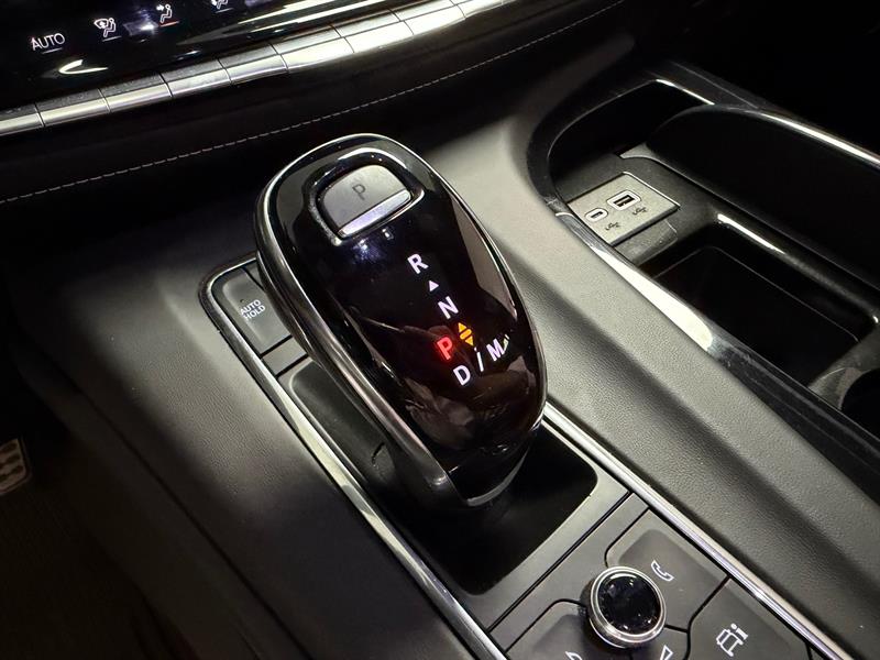 cadillac Escalade 2024 - 25