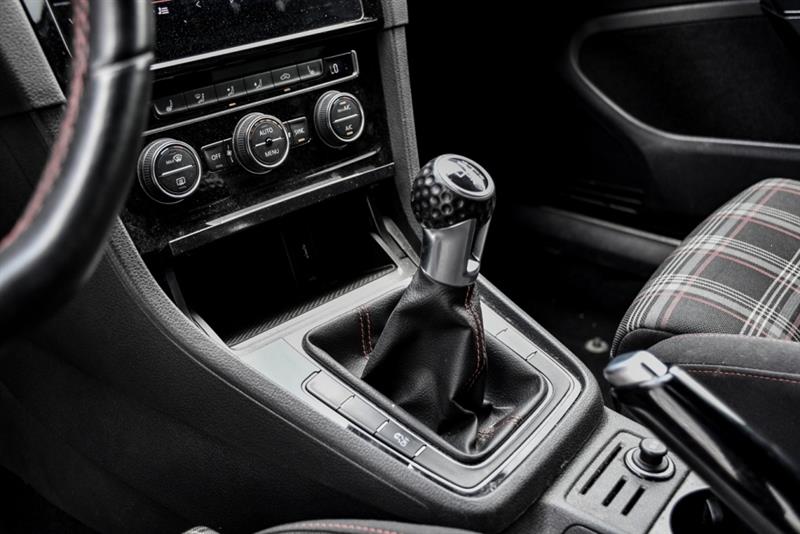volkswagen Golf GTI 2019 - 21