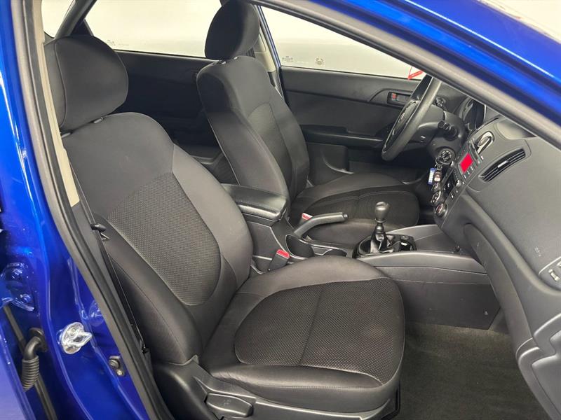 kia Forte 5-Door 2012 - 9