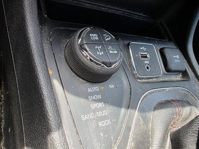 jeep Cherokee 2019 - 13
