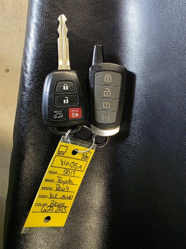 toyota RAV4 2017 - 29