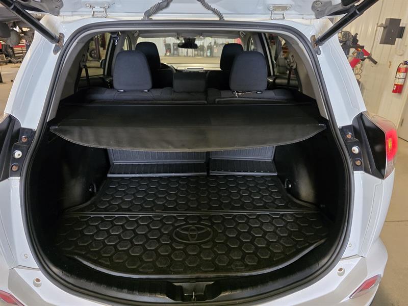 toyota RAV4 2017 - 32