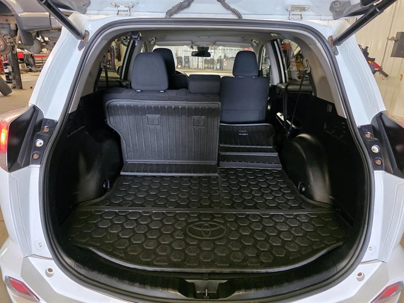 toyota RAV4 2017 - 33