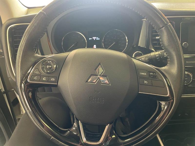 mitsubishi Outlander 2018 - 16