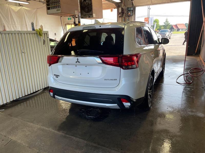 mitsubishi Outlander 2018 - 8