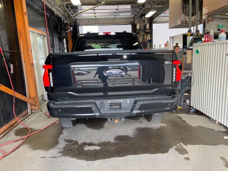 ford F-150 Lightning 2023 - 8