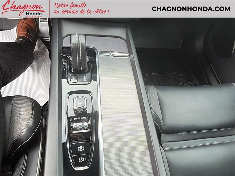 volvo XC60 2021 - 17