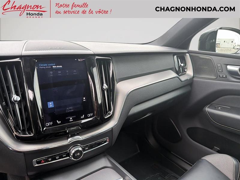 volvo XC60 2021 - 18