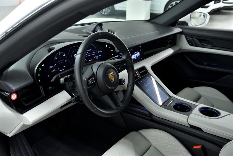 porsche Taycan 2024 - 14