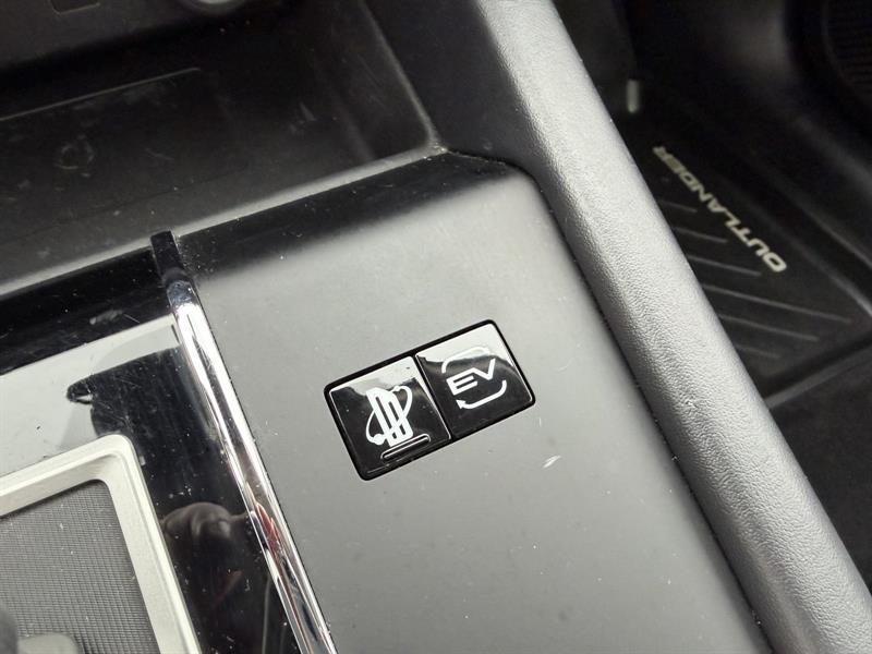 mitsubishi Outlander 2024 - 25
