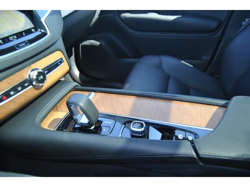 volvo XC90 2024 - 25