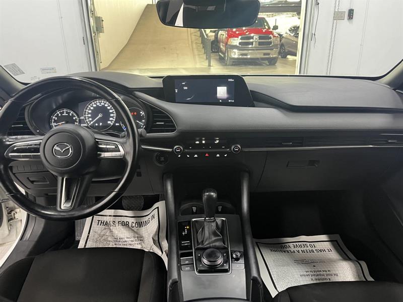 mazda Mazda3 2023 - 17