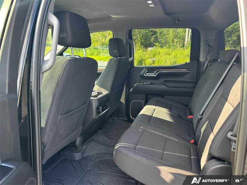 chevrolet Silverado 1500 2023 - 25