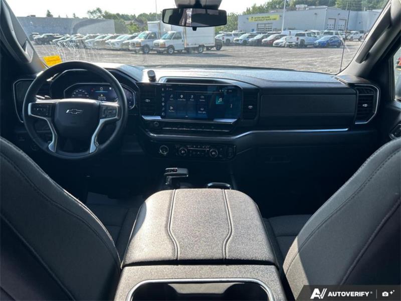 chevrolet Silverado 1500 2023 - 26