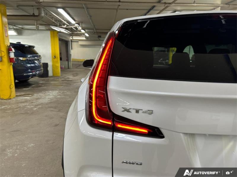 cadillac XT4 2022 - 14