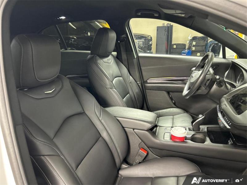 cadillac XT4 2022 - 25