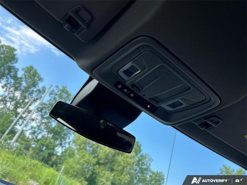 chevrolet Silverado 1500 2024 - 24