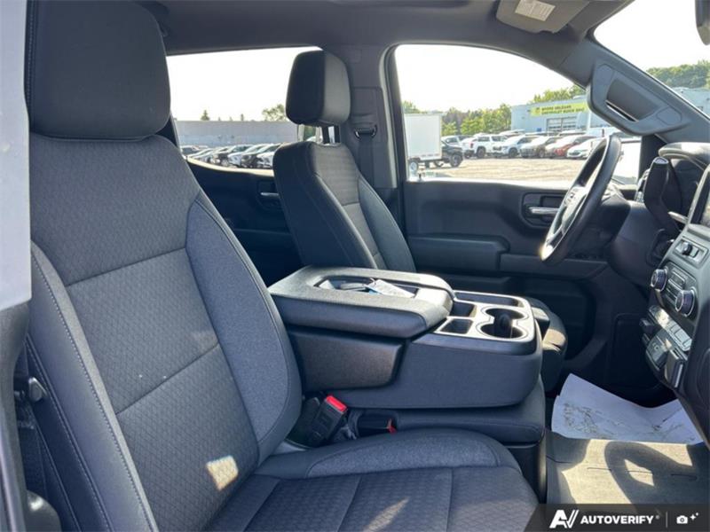 chevrolet Silverado 1500 2024 - 25