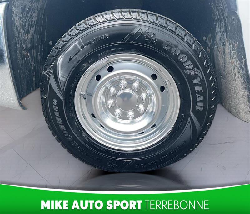 chevrolet Silverado 3500HD 2010 - 6