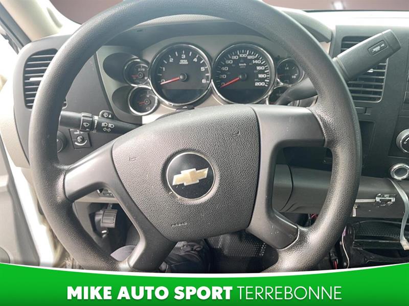 chevrolet Silverado 3500HD 2010 - 9