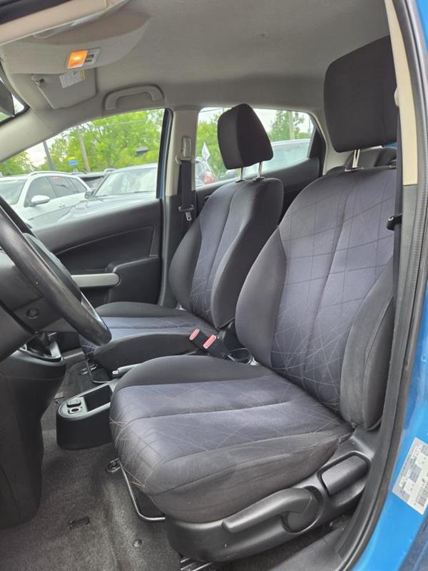 mazda Mazda2 2012 - 15