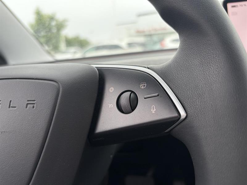 tesla Model 3 2024 - 18