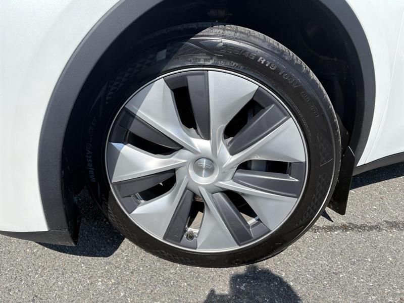 tesla Model Y 2023 - 12