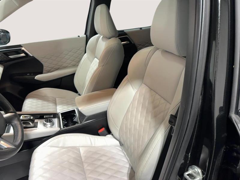 mitsubishi Outlander rechargeable 2023 - 8