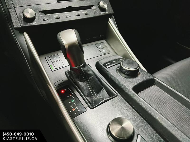lexus IS 250 2015 - 17