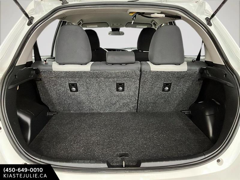 toyota Yaris Hatchback 2019 - 8